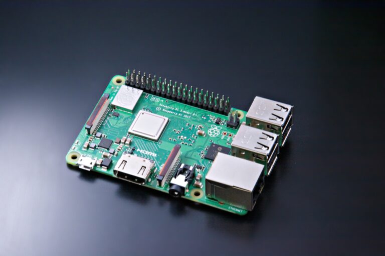 Bild zeigt einen Raspberry Pi 3 ohne Zubehör